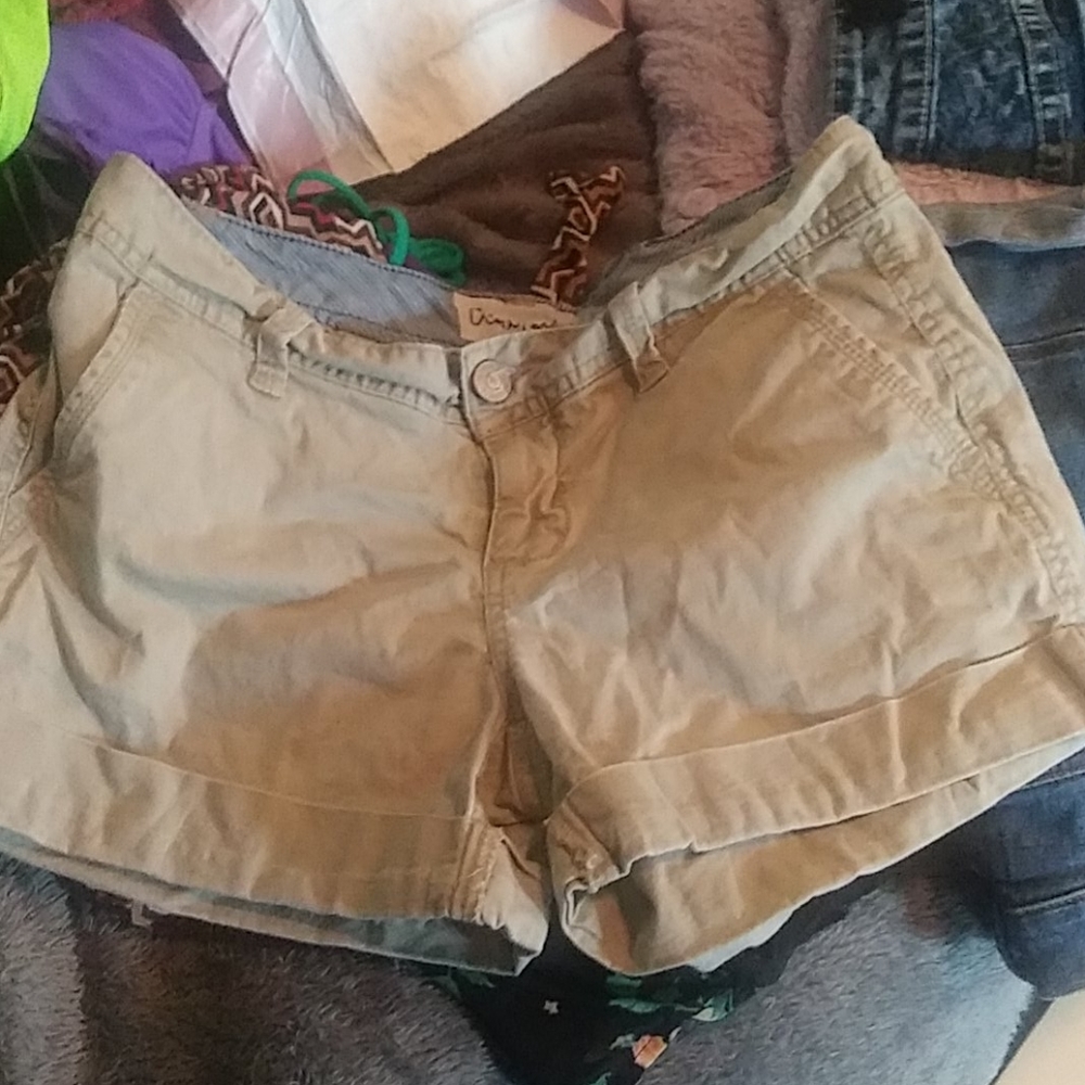 Aeropostale khaki shorts